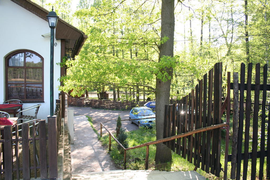 Lovecky Hotel Jivak Лоучень Екстер'єр фото